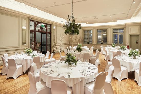GreenDragonHotel_Hereford_Ballroom