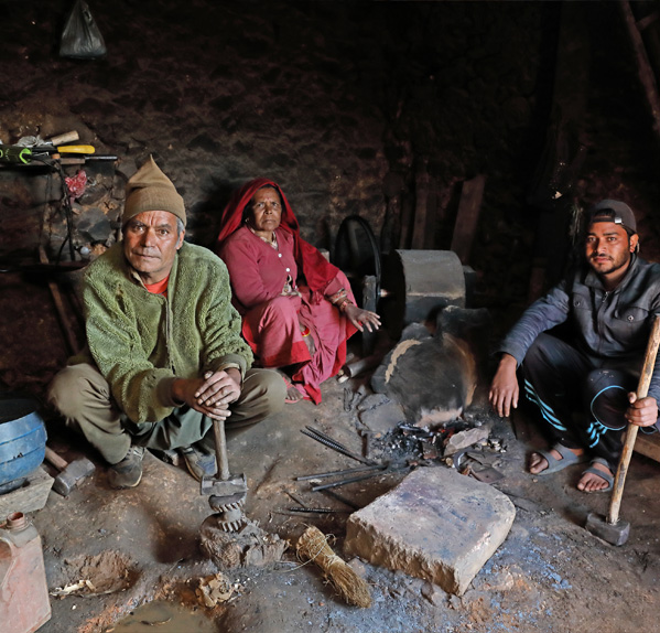 ByJun Ishikua (Japan) - image Ghimire Family ( Nepal )
